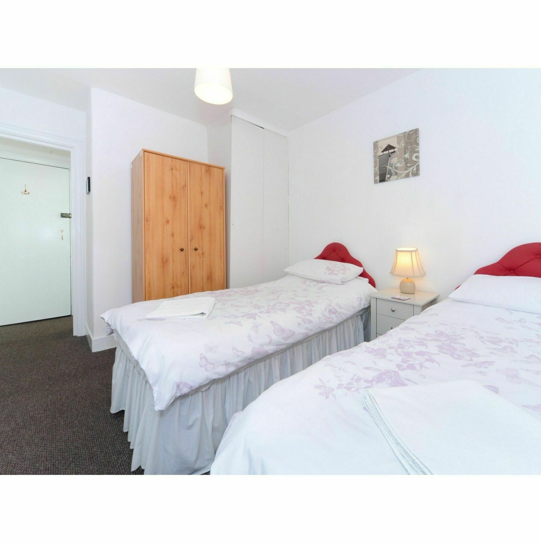 Sandy Bay Guest House Bournemouth Bagian luar foto