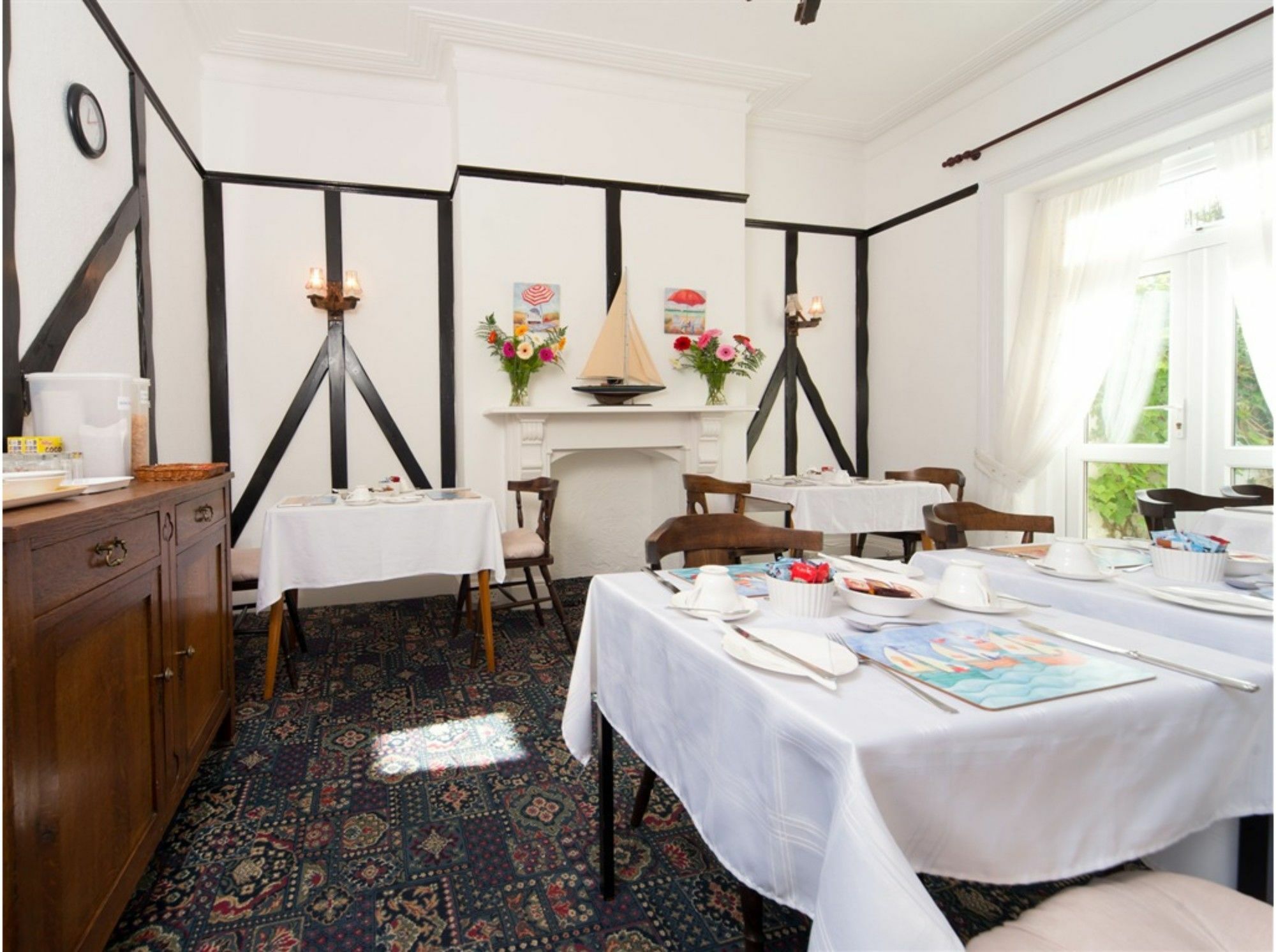Sandy Bay Guest House Bournemouth Bagian luar foto